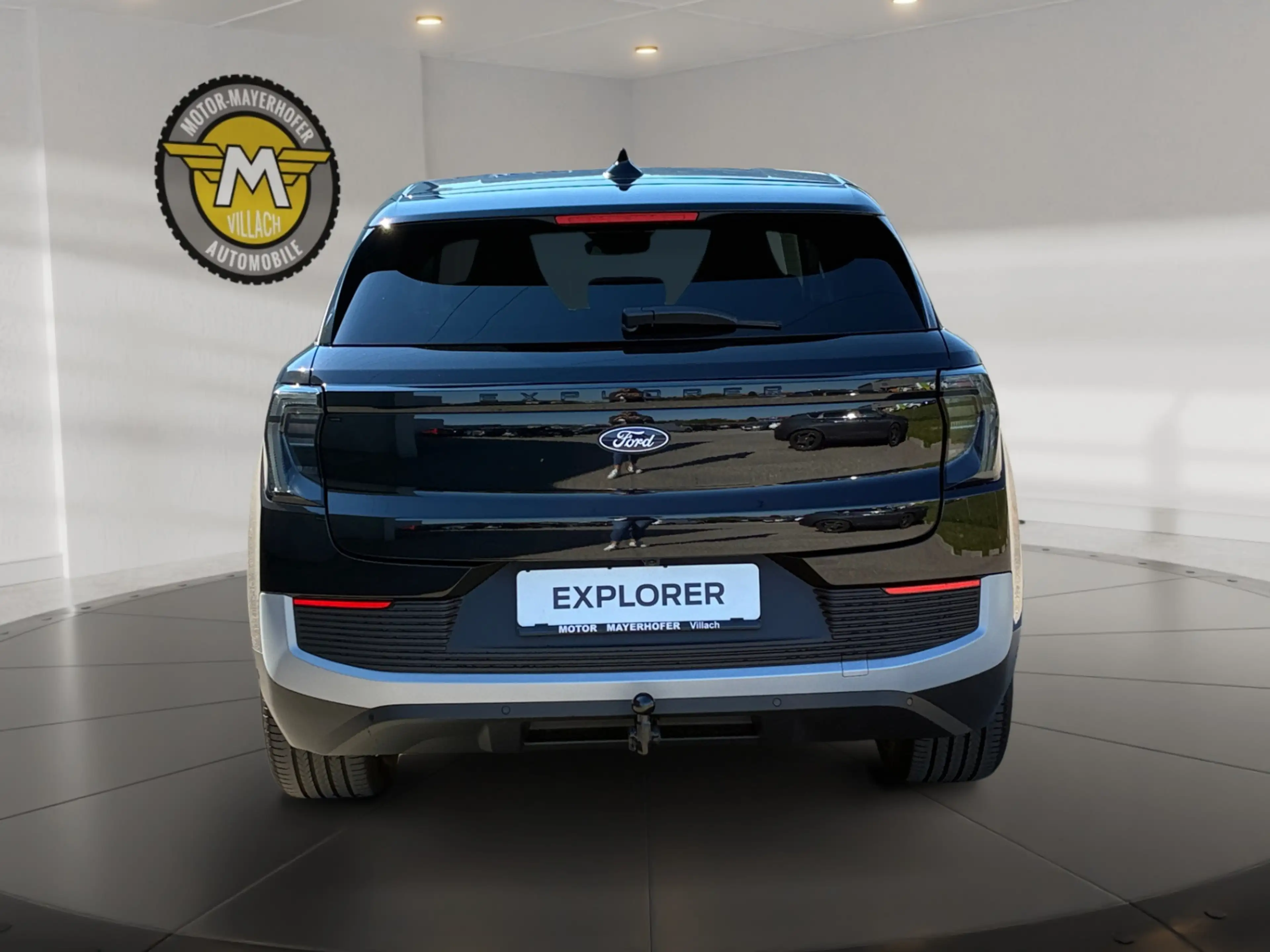 Ford Explorer EXPLORER EV SELECT — photo 4
