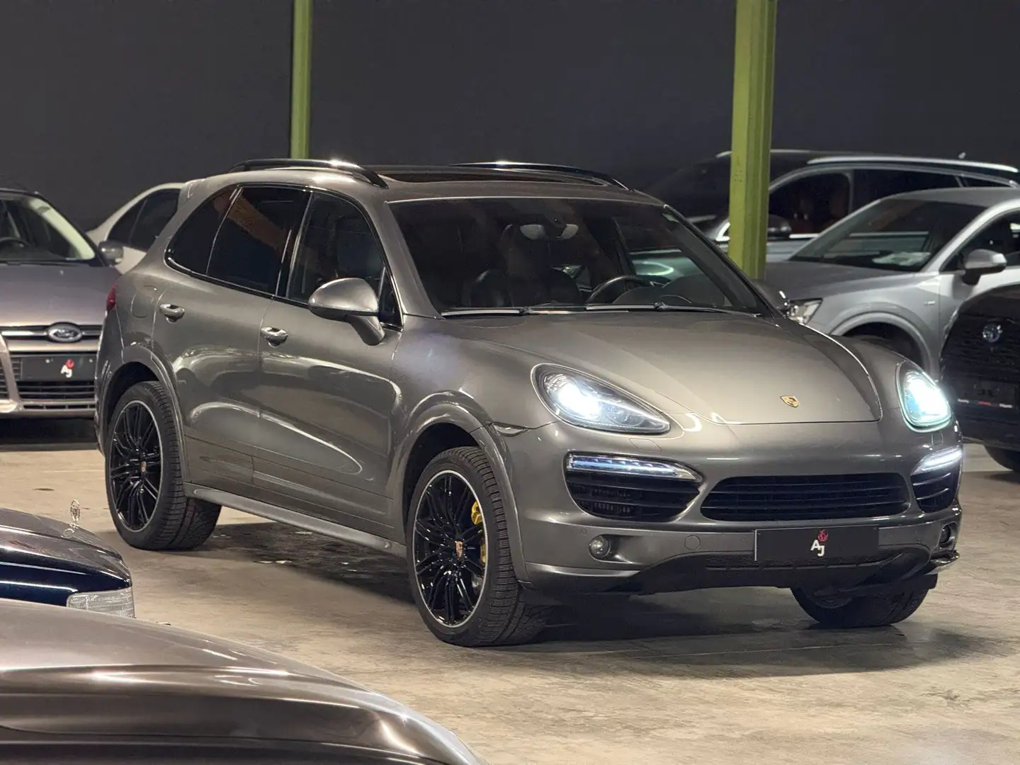 Porsche Cayenne Cayenne 3.0 D V6 Platinum EditionTiptronic S Grau - 2