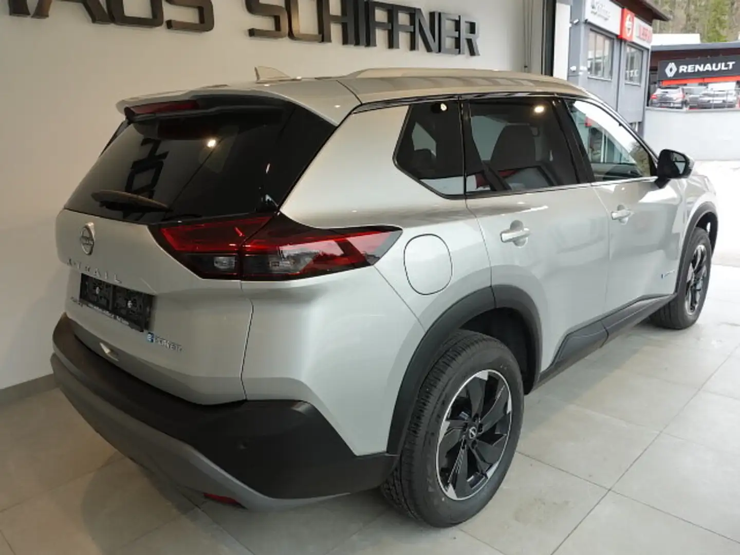 Nissan X-Trail 1,5 VC-T e-Power 4ORCE Allrad N-Connecta Silber - 2