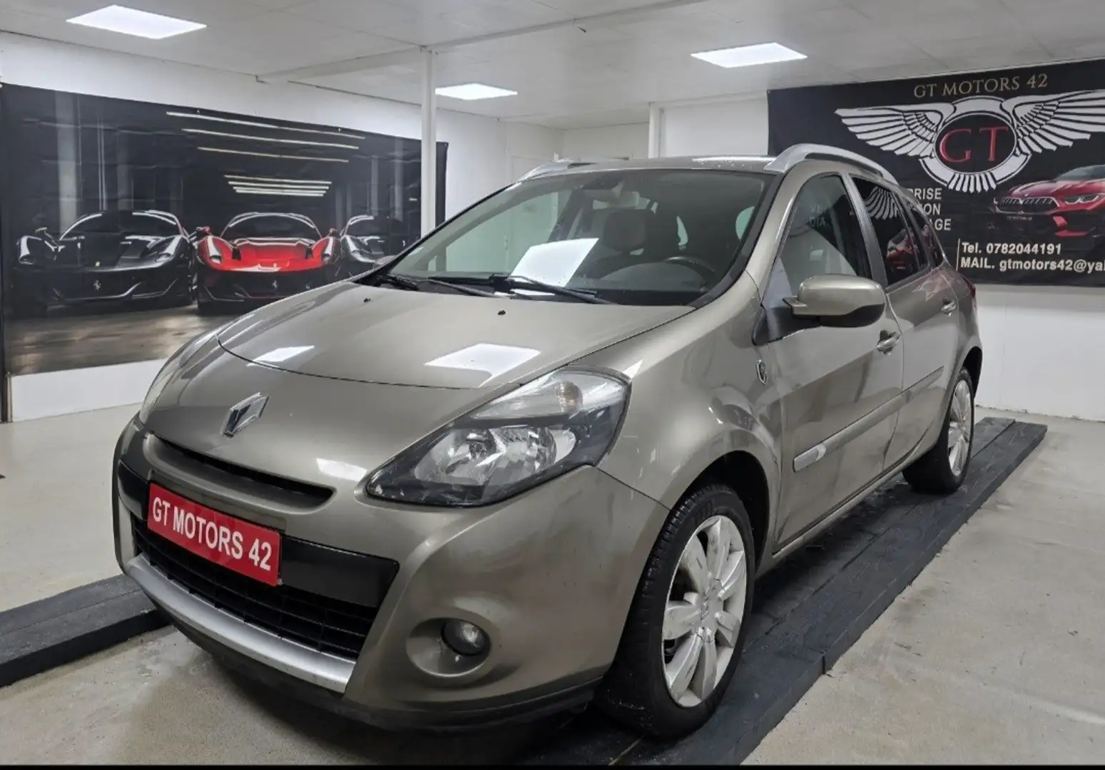 Renault Clio Estate III dCi 105 eco2 XV De France - 1