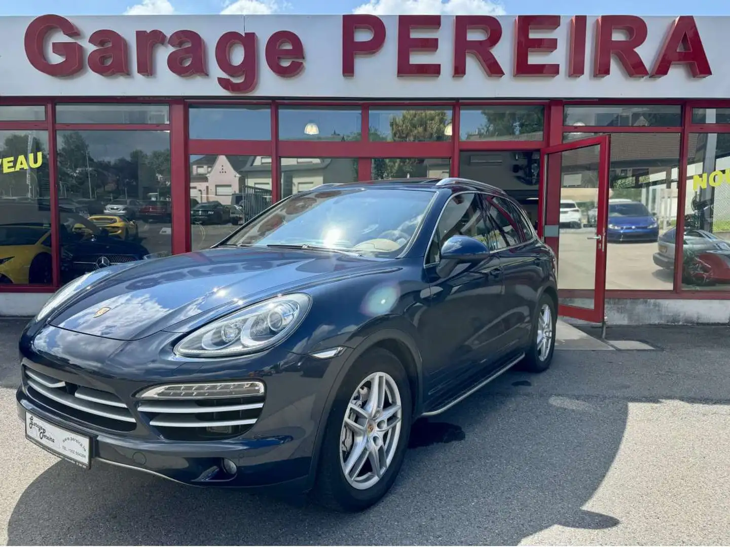 Porsche Cayenne S HYBRID PANO CUIR NAVI Bleu - 2