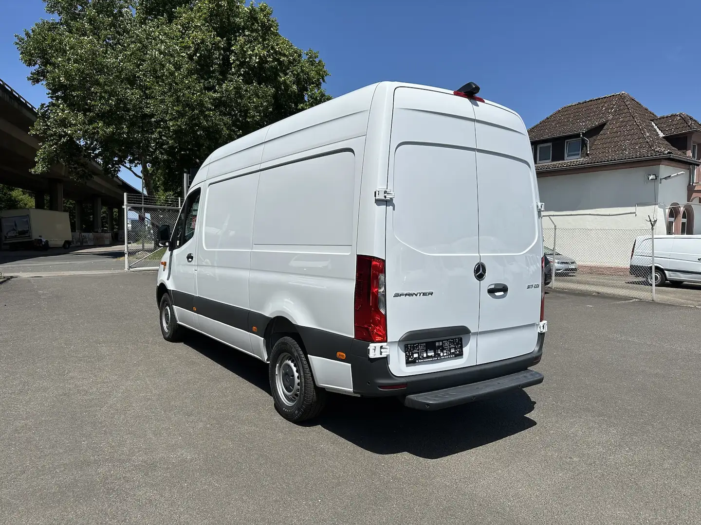 Mercedes-Benz Sprinter 317 CDI RWD L2 Top Austattung Schwingsitz Weiß - 2