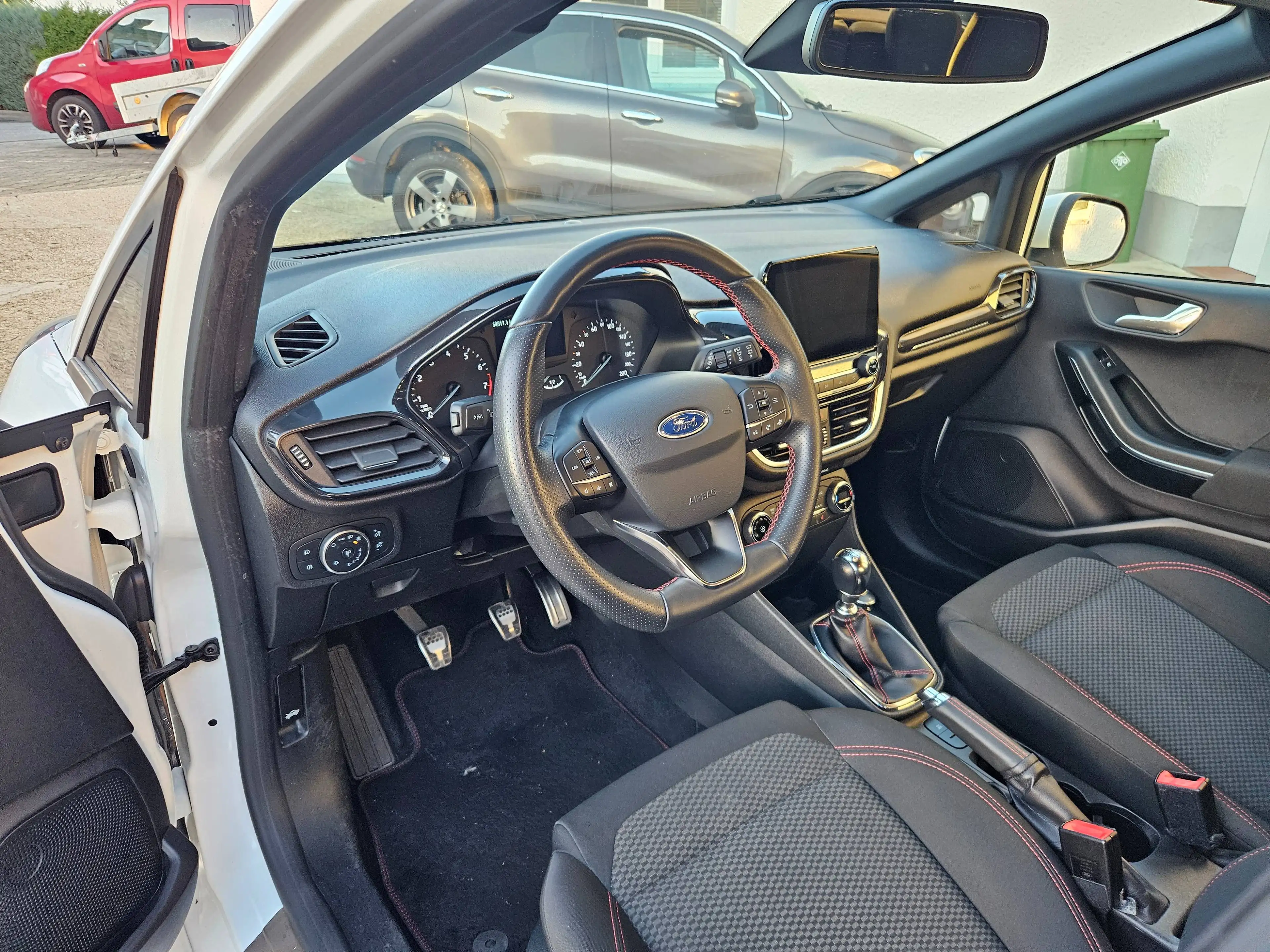 Ford Fiesta ST-Line — photo 10