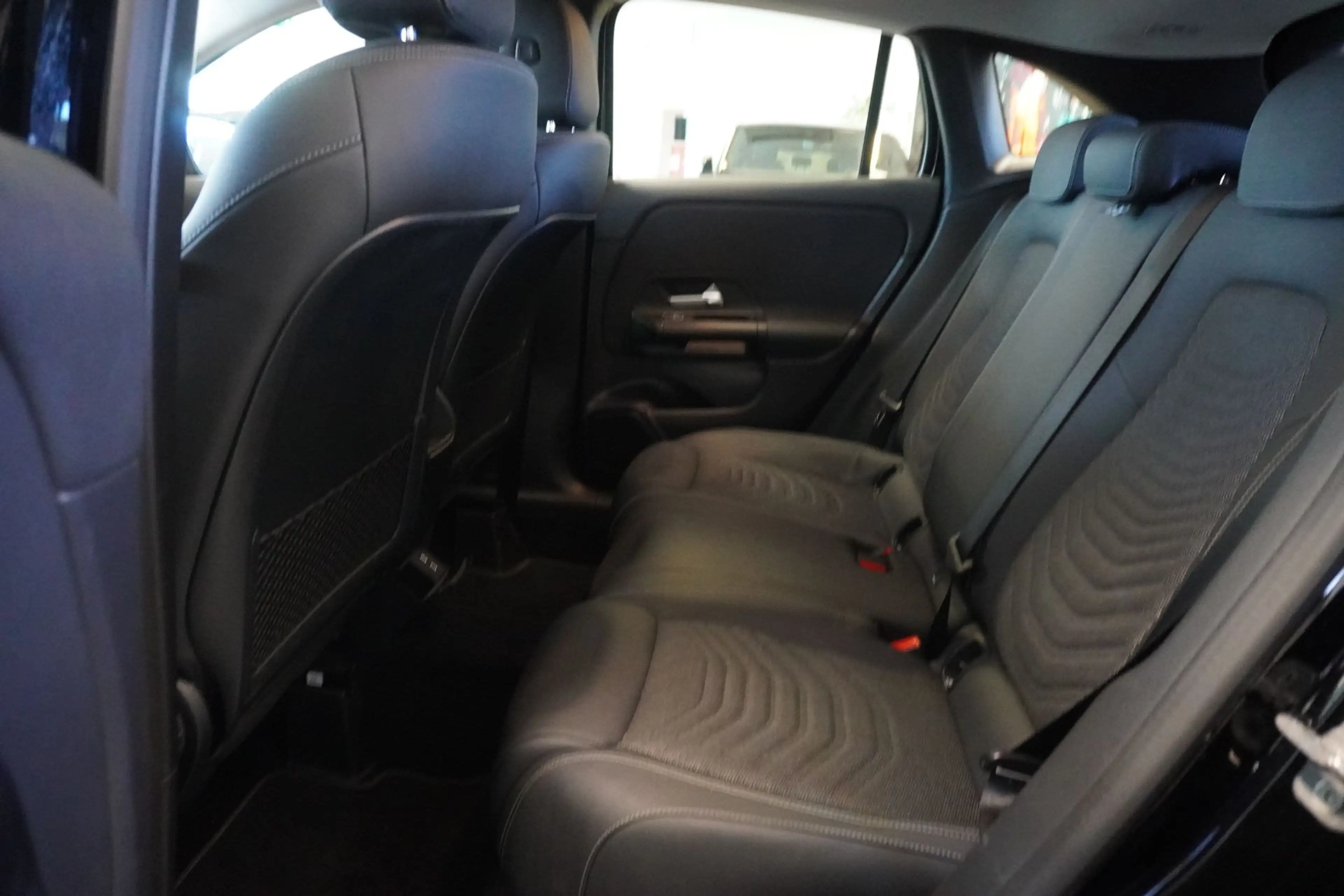 Mercedes-Benz GLA 180 Aut. MY24/Kam./SHZ/Navi — photo 9