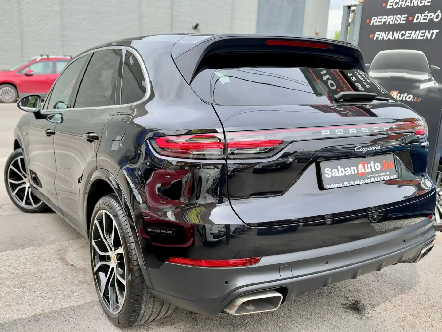 Porsche Cayenne 3.0i E-HYBRID • 1e MAIN • CARNET PORSCHE • T - 2