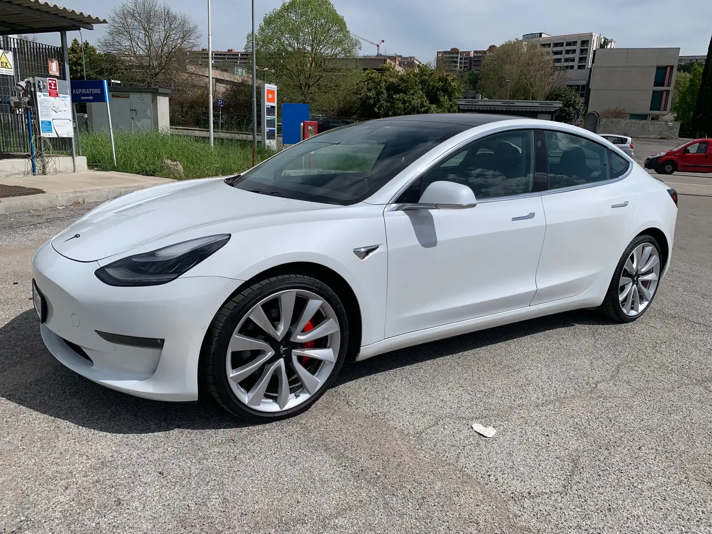 Tesla Model 3 Performance Dual Motor awd Bianco - 2