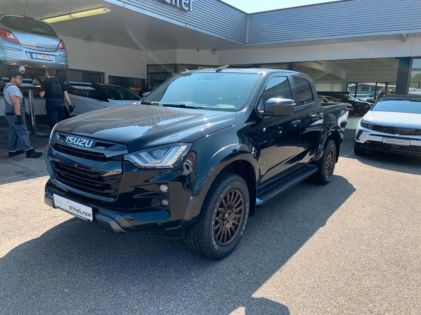 Isuzu D-Max Double Cab 4WD V-CROSS Jahreswagen Negru - 2