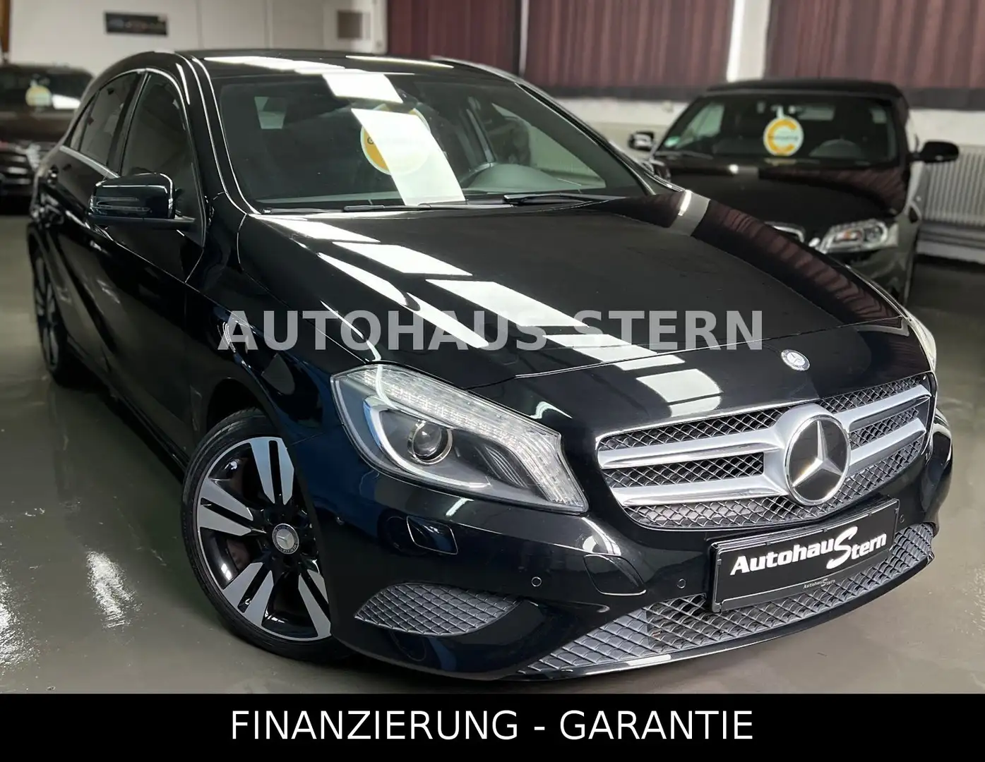 Mercedes-Benz A 200 d Bi-Xenon 8xReifen AHK Asisstent Garantie Noir - 1