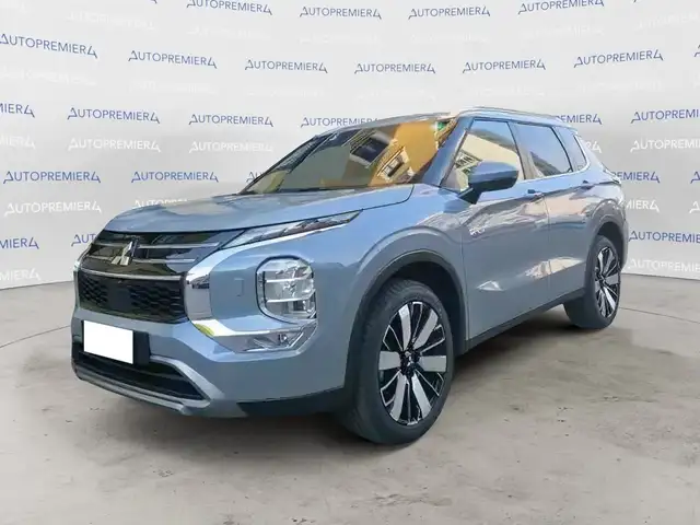 Mitsubishi Outlander 2.4l  PHEV INFORM PRONTA CONSEGNA oltre oneri finanziari