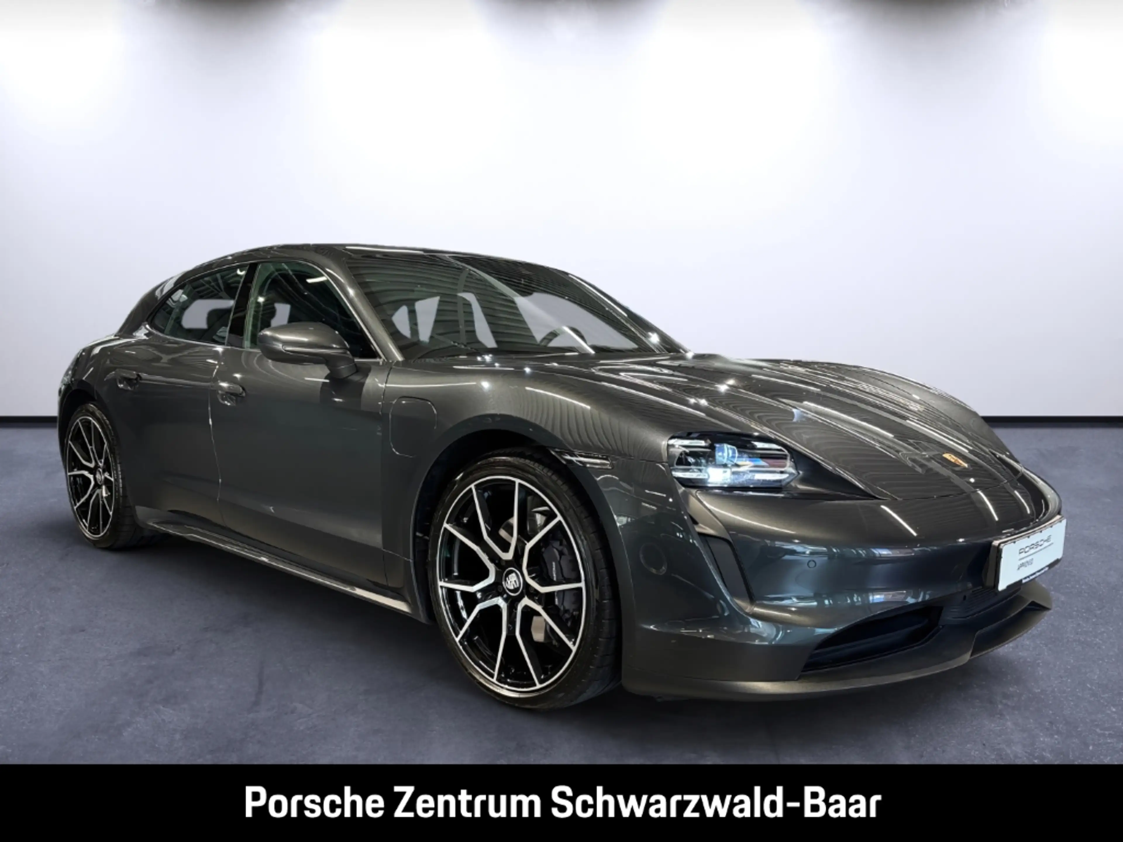 Porsche Taycan Sport Turismo — photo 8