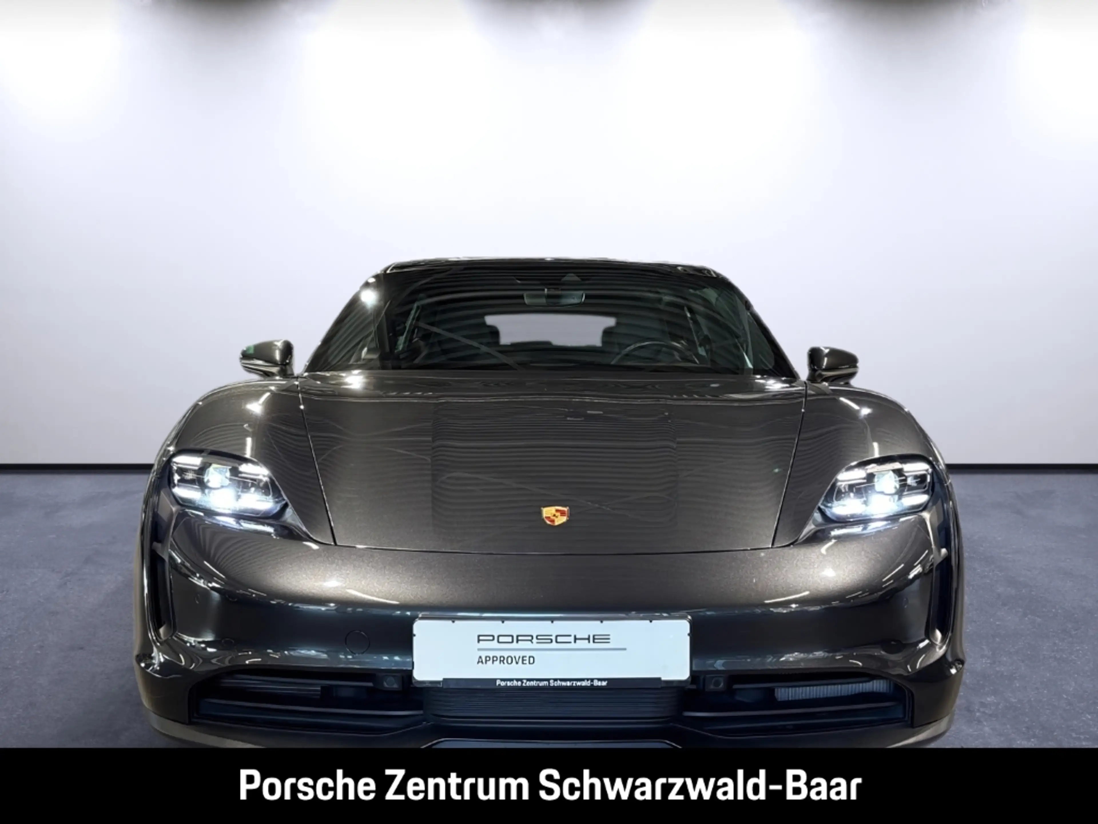 Porsche Taycan Sport Turismo — photo 9