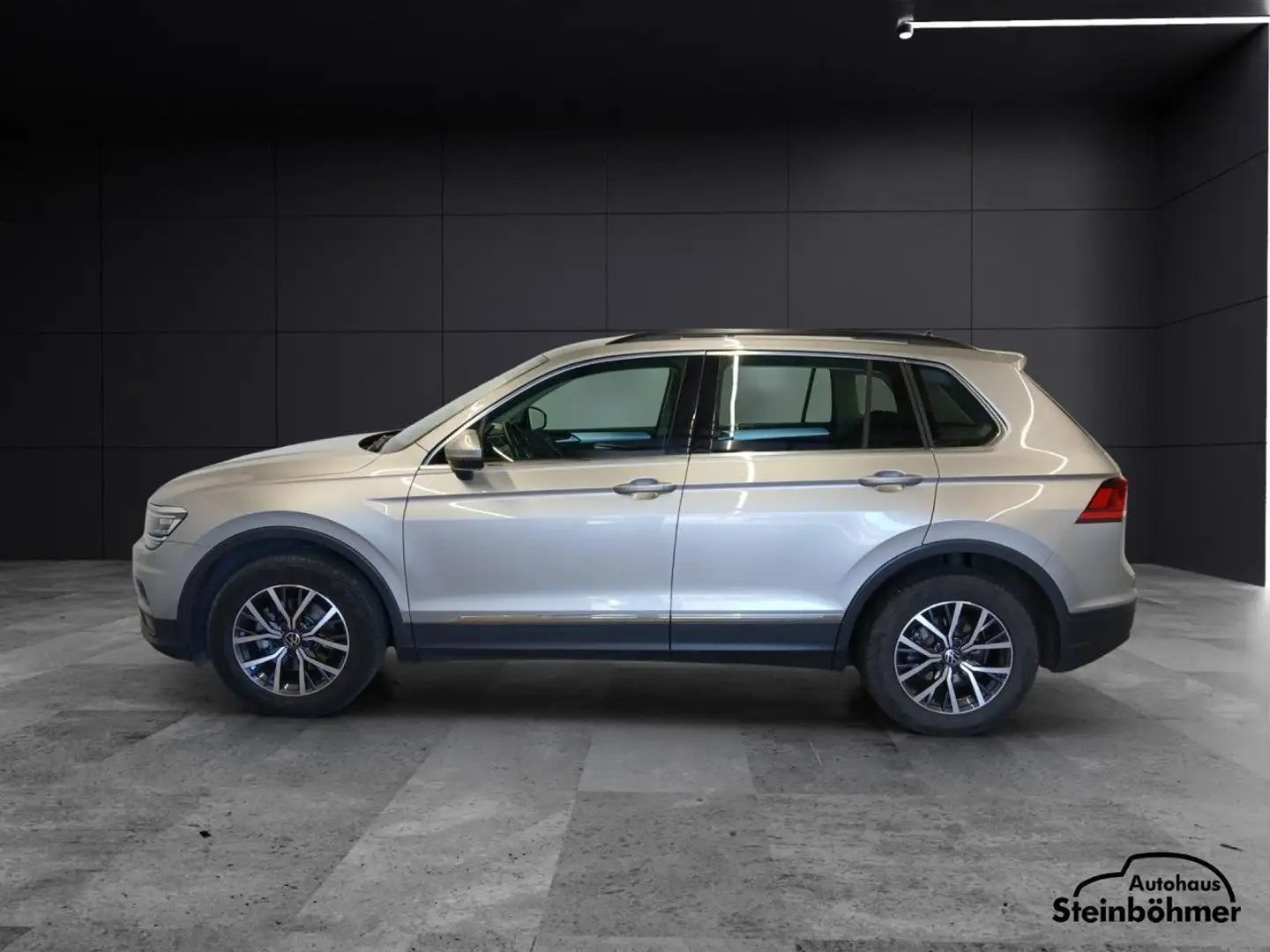 Volkswagen Tiguan Comfortline 2.0TDI DSG LED NAV AHK ACC SHZ Silber - 2