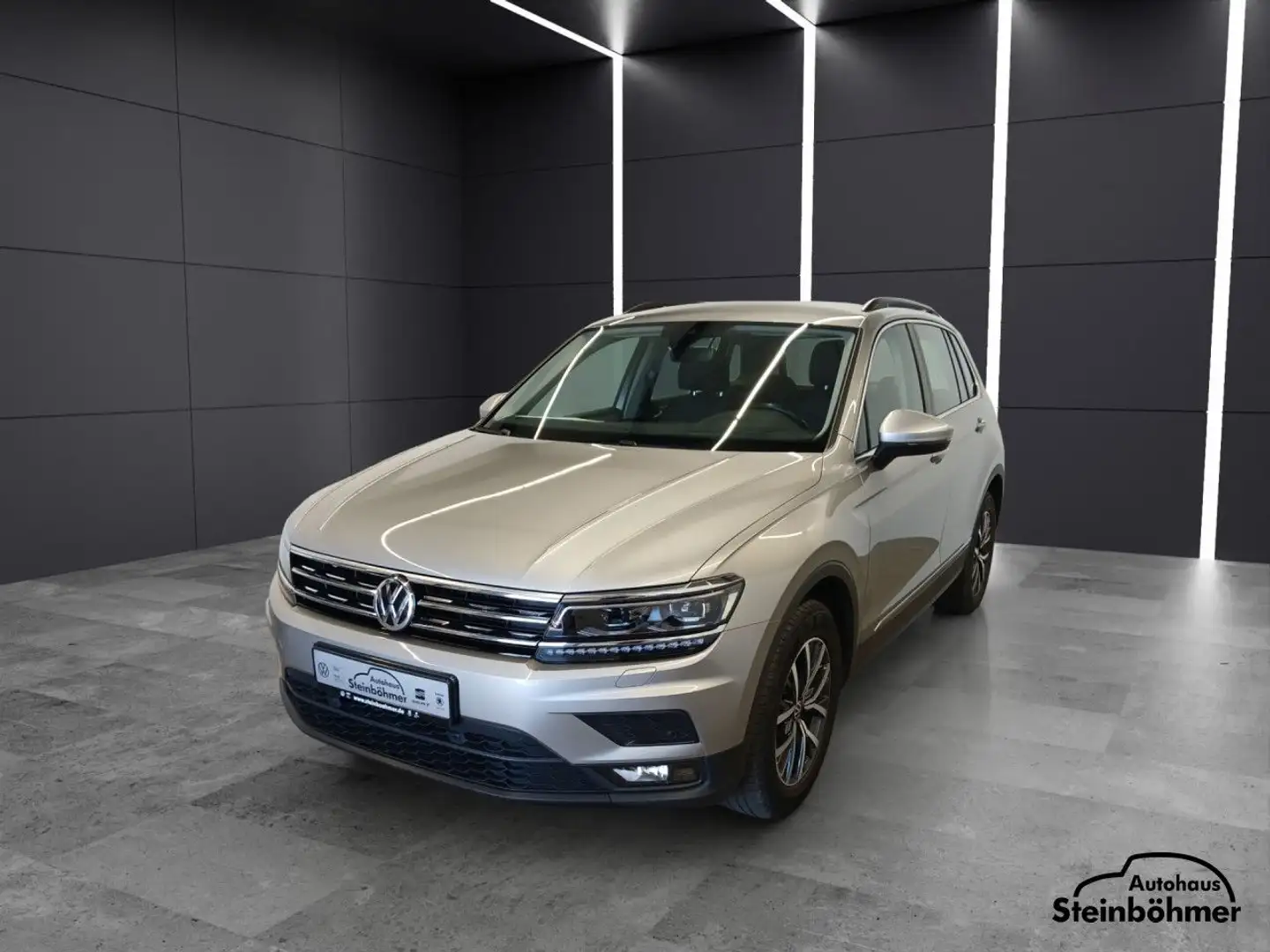 Volkswagen Tiguan Comfortline 2.0TDI DSG LED NAV AHK ACC SHZ Silber - 1
