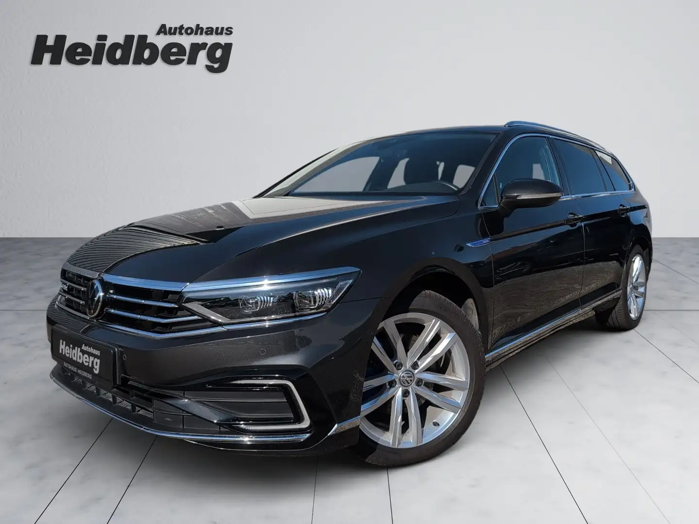 Volkswagen Passat Variant Plug-In-Hybrid GTE Matrix-IQ-Matrix Standhzg AHK-s Grau - 1