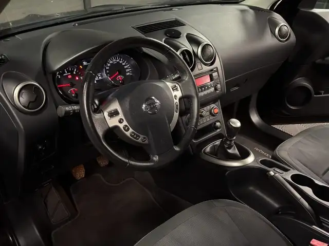 Nissan Qashqai+2 view 10
