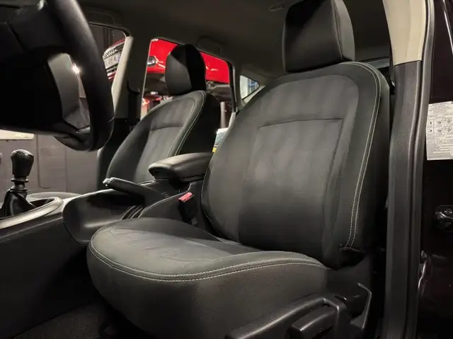 Nissan Qashqai+2 view 11