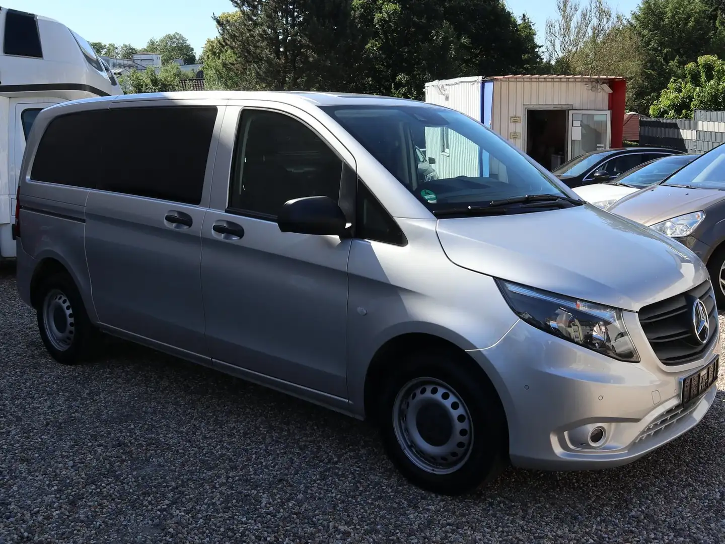 Mercedes-Benz Vito 114 CDI RWD kompakt*Navi*Automatik 9G*1.Hand* Silber - 2