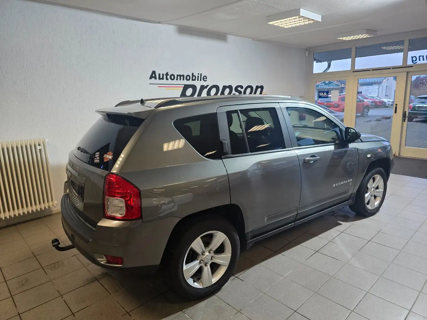 Jeep Compass Sport 4x2 Gris - 2