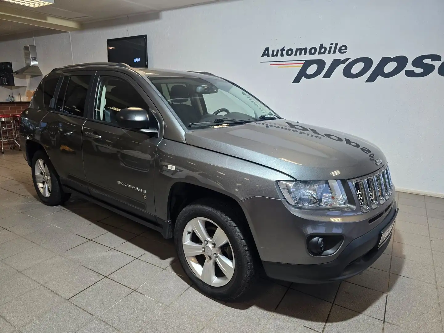 Jeep Compass Sport 4x2 Gris - 1