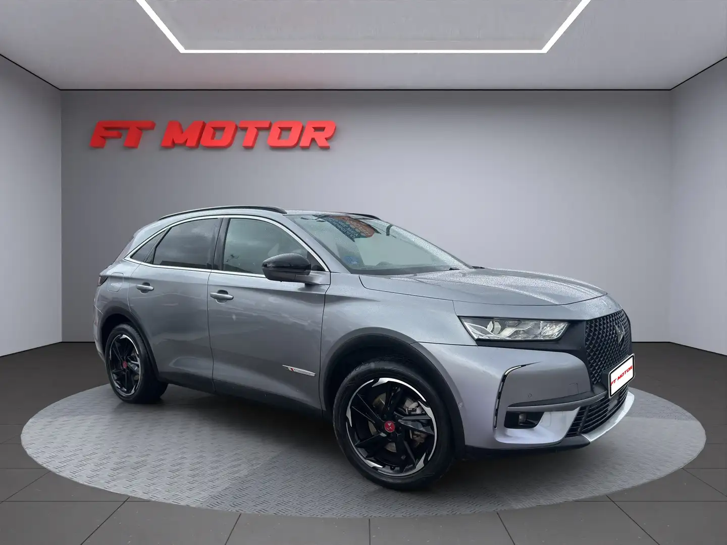 DS Automobiles DS 4 E-Tense Performance Line Aut. 225 Grau - 1
