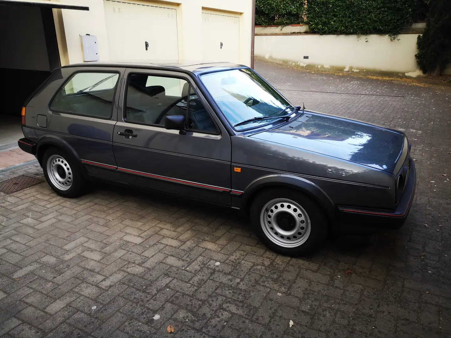 Volkswagen Golf GTI Golf 3p 1.8 Gti Gris - 1