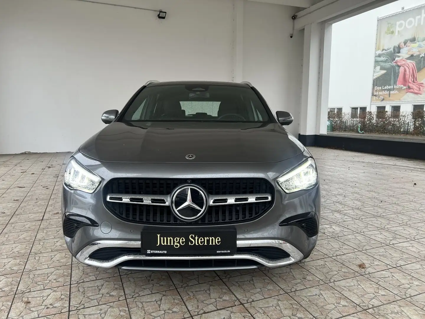 Mercedes-Benz GLA 250 GLA 250 e Progressive/Distronic/Navi/Kamera/LED Grau - 2