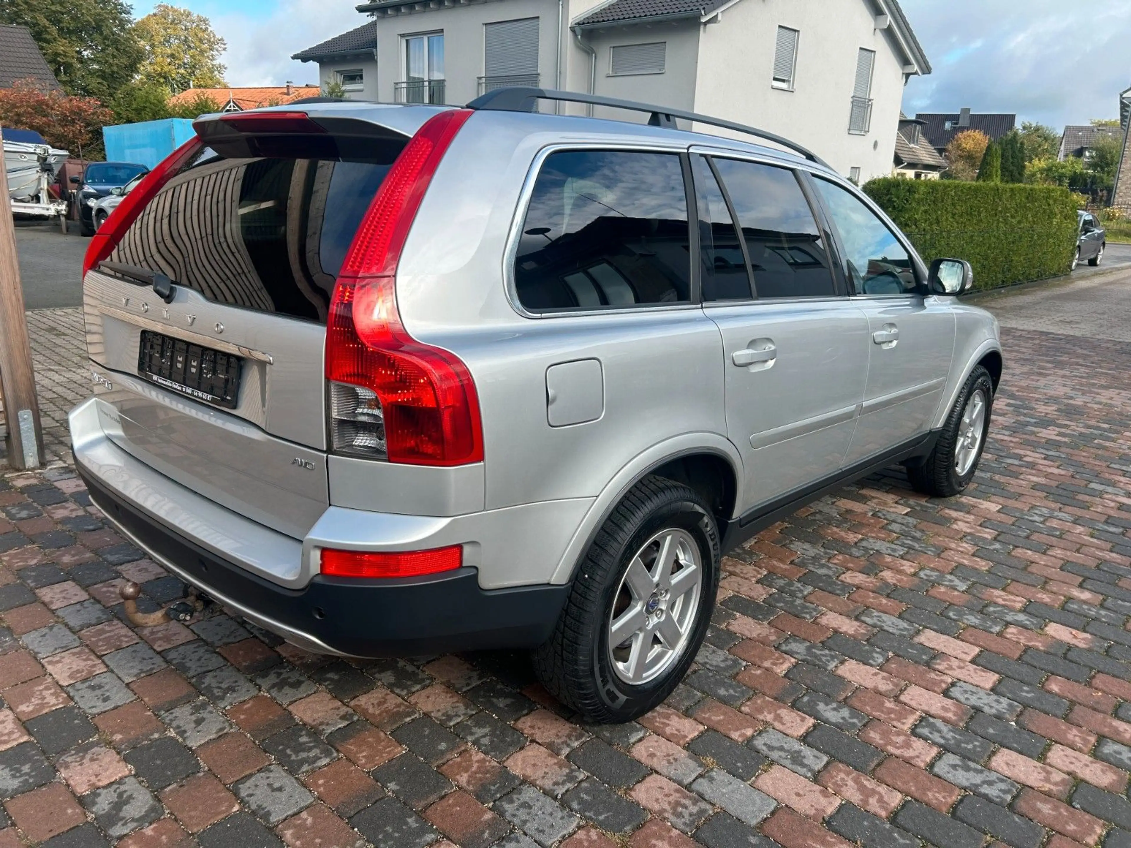 Volvo XC90 D5 AWD Momentum NAVI, Leder, AHK — photo 6