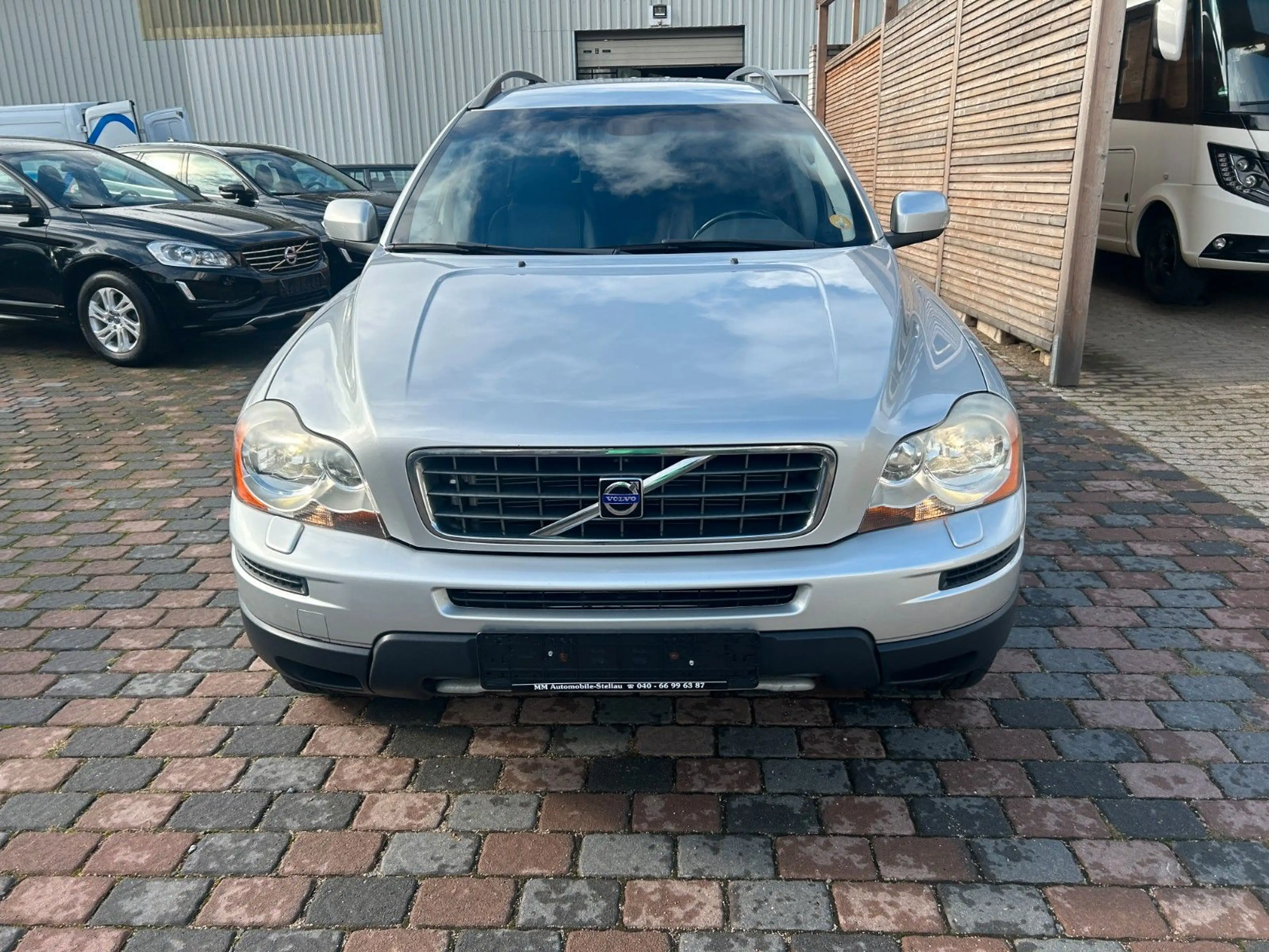 Volvo XC90 D5 AWD Momentum NAVI, Leder, AHK — photo 2