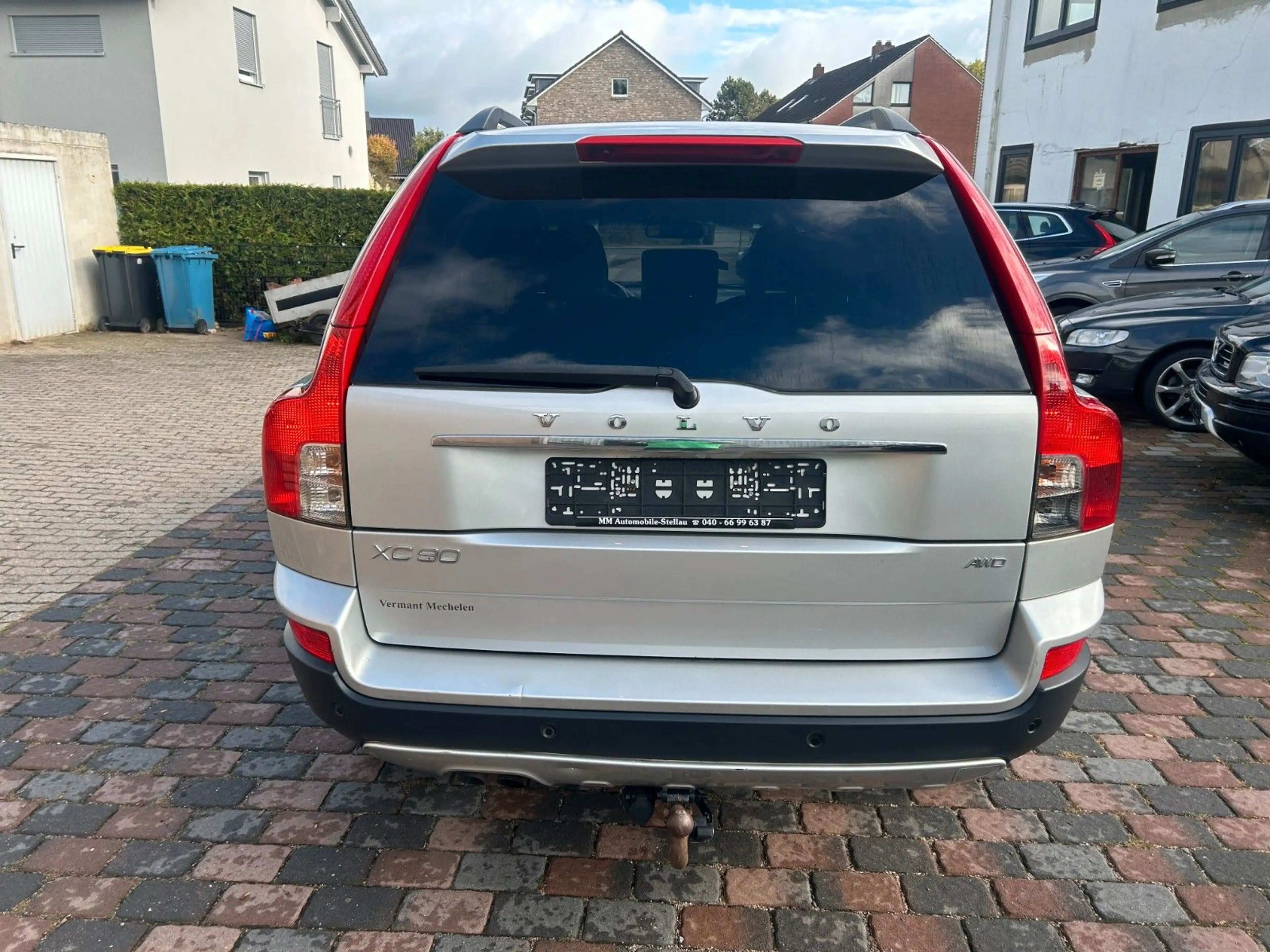 Volvo XC90 D5 AWD Momentum NAVI, Leder, AHK — photo 5