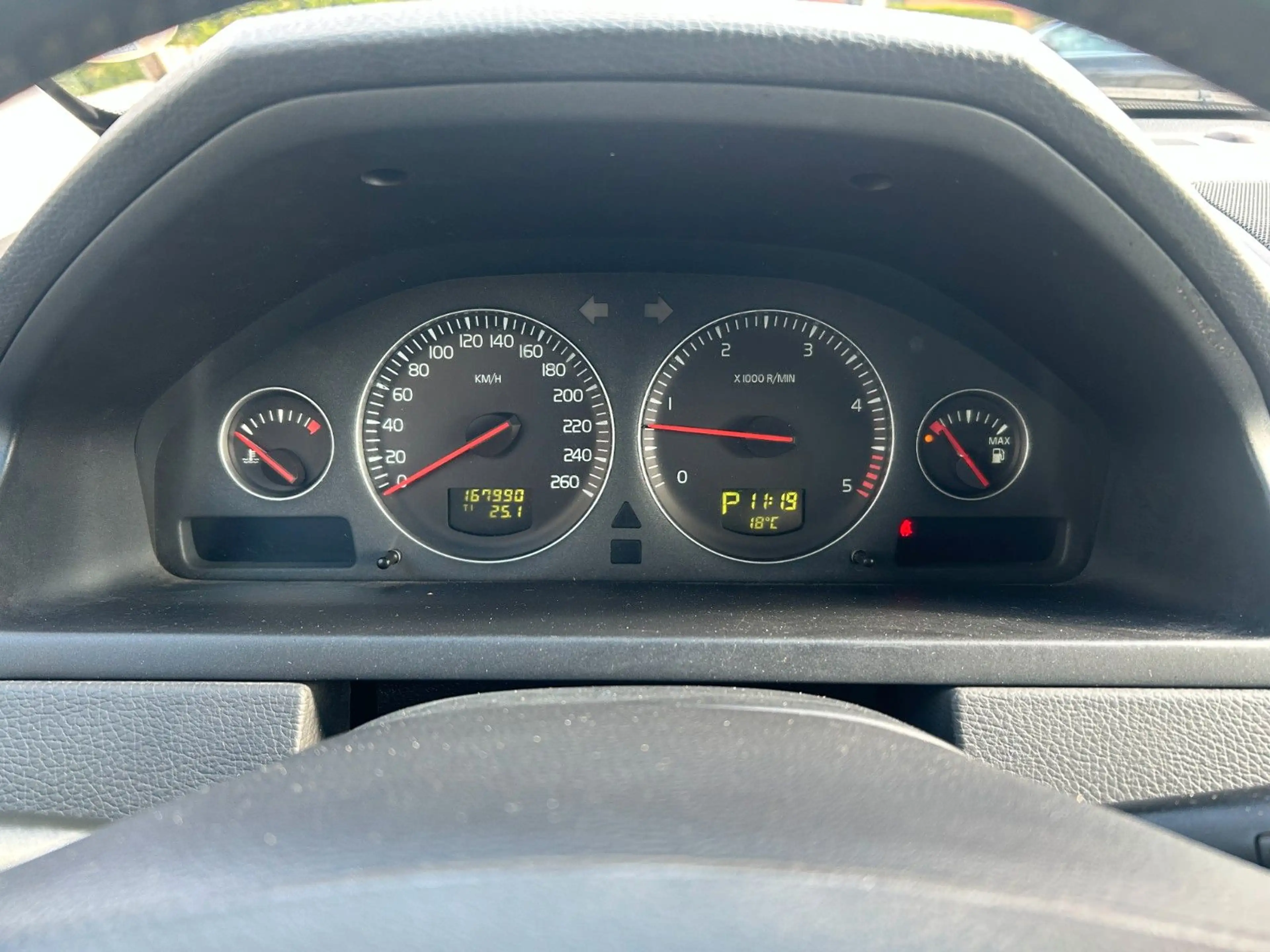 Volvo XC90 D5 AWD Momentum NAVI, Leder, AHK — photo 7