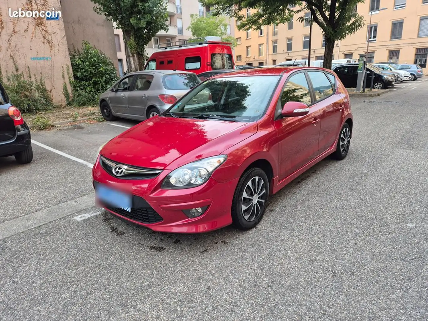 Hyundai i30 1.6 CRDi90 Pack Confort 5p Rojo - 1