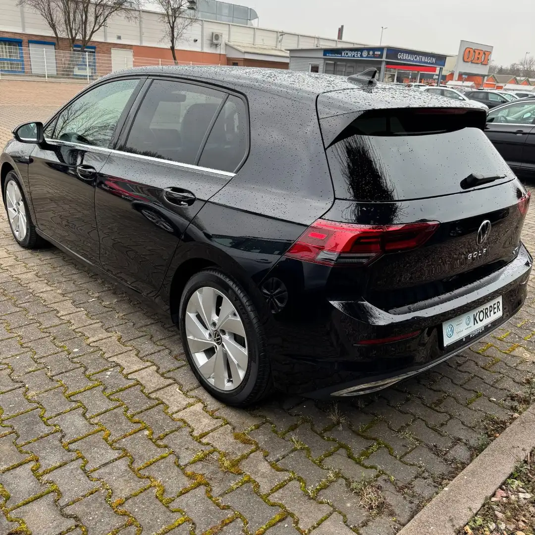 Volkswagen Golf VIII Lim. Style 1.5 eTSI Schwarz - 2
