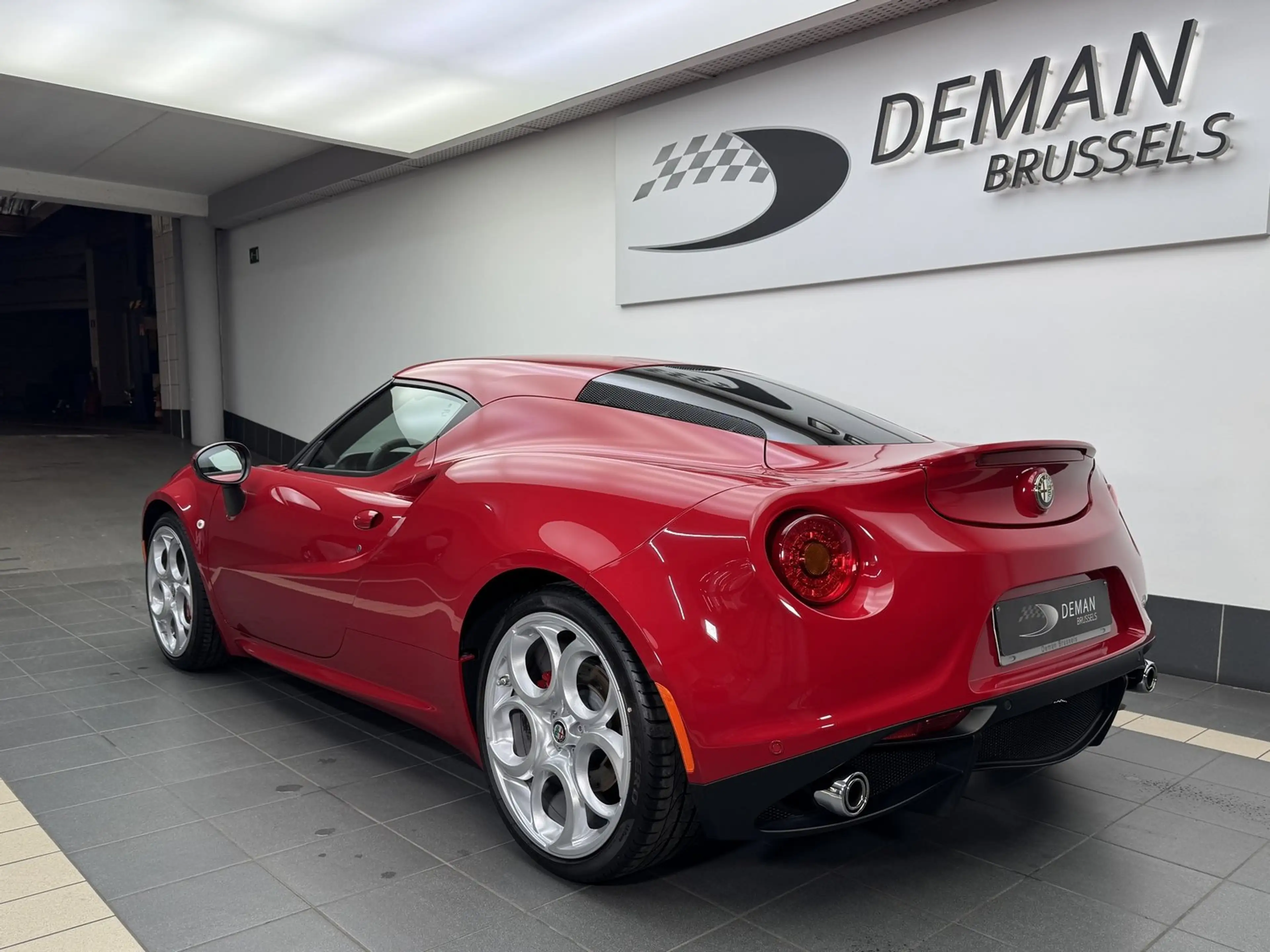 Alfa Romeo 4C Coupé * Cuir * Échappement Racing* 6.150km! — photo 3