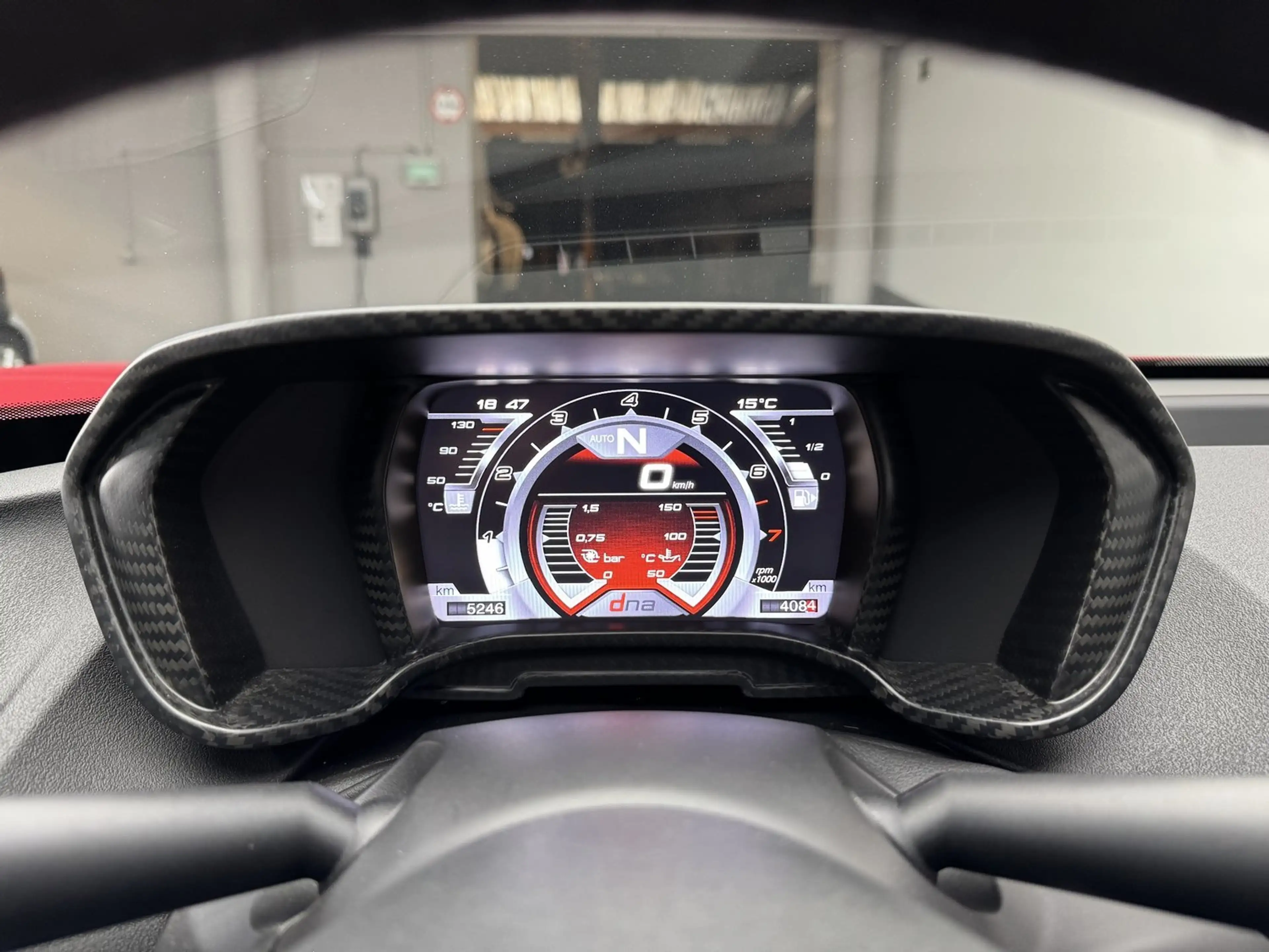 Alfa Romeo 4C Coupé * Cuir * Échappement Racing* 6.150km! — photo 11