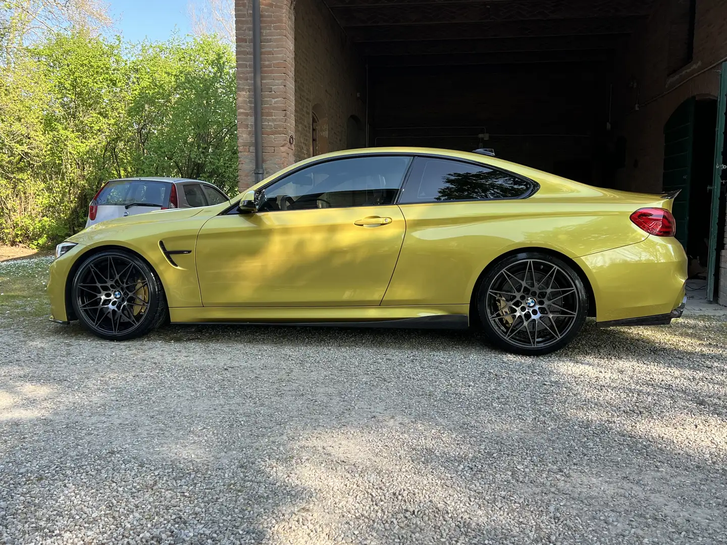 BMW M4 Coupe 3.0 competition dkg austin yellow Or - 1