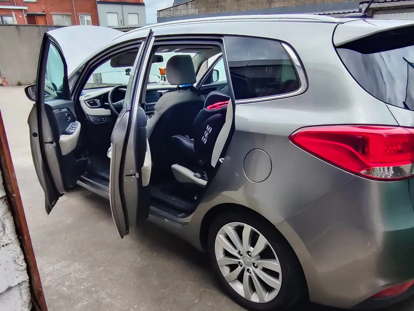 Kia Carens Carens 1.7 CRDi Aut. Vision Gris - 2
