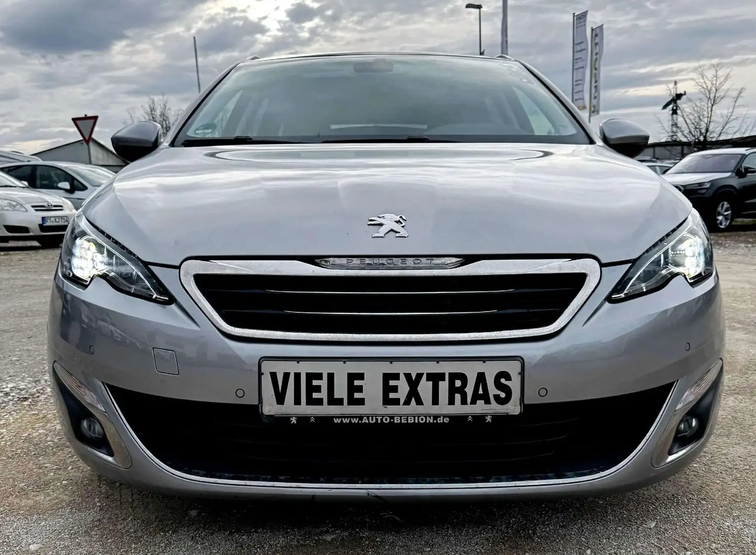 Peugeot 308 SW Allure/LED/NAVI/LED/PANOR./ALU/2.Hand Grigio - 2