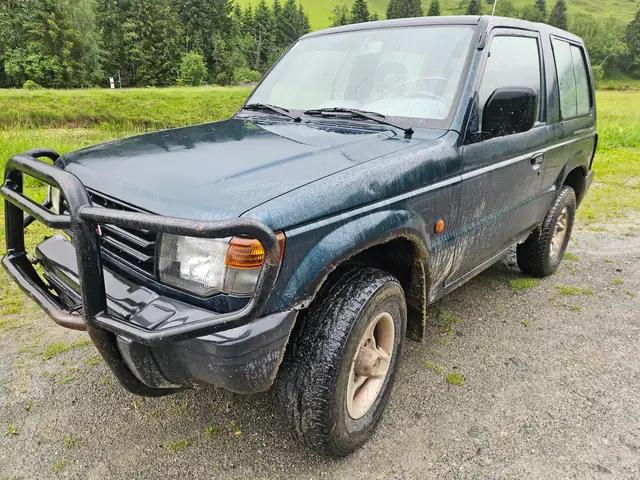 Mitsubishi Pajero Pajero MT 2,5 GL TD KLIMA 4X4 TOP