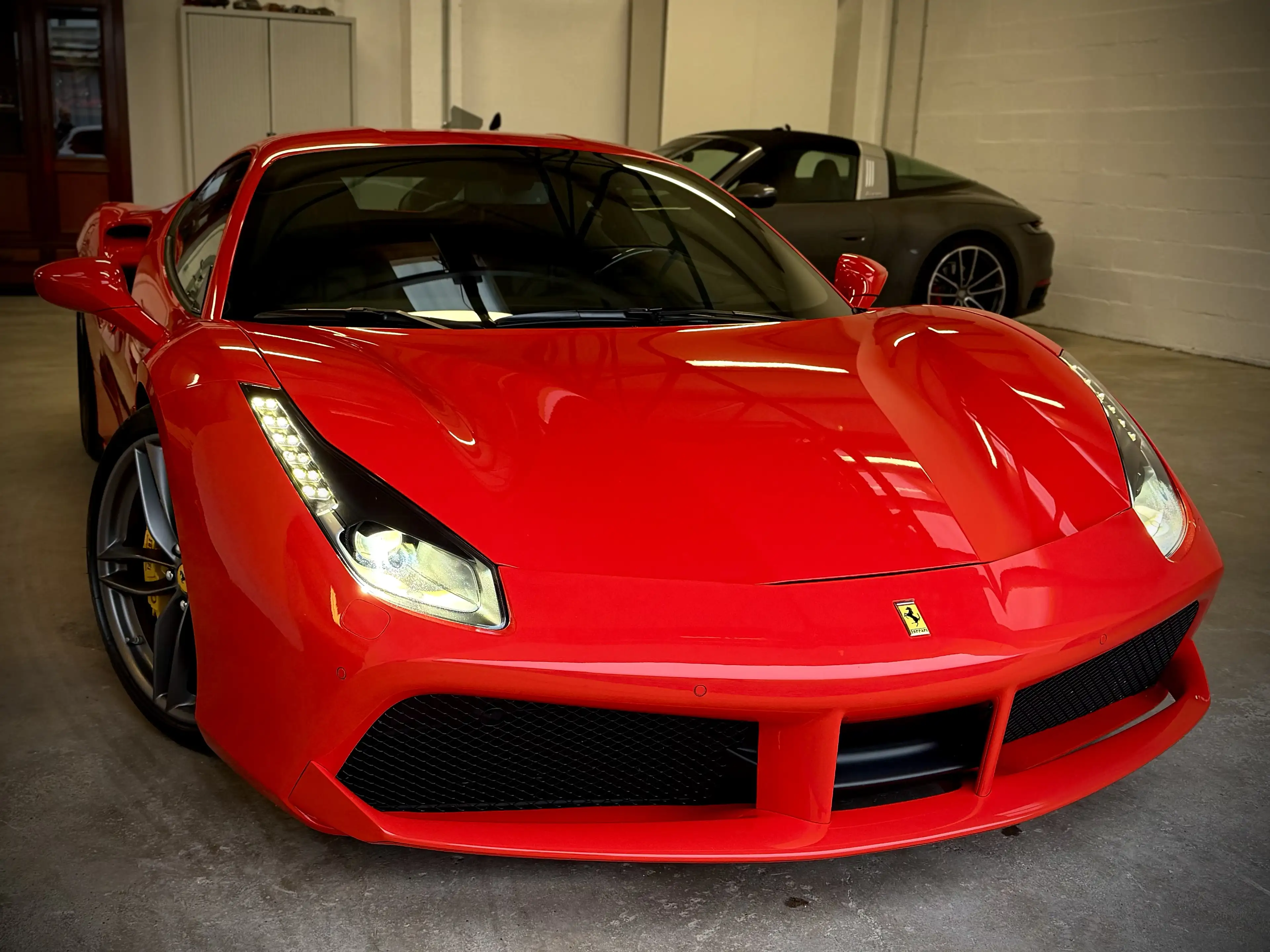 Ferrari 488 488 GTB 3.9 Turbo V8 F1 — photo 14