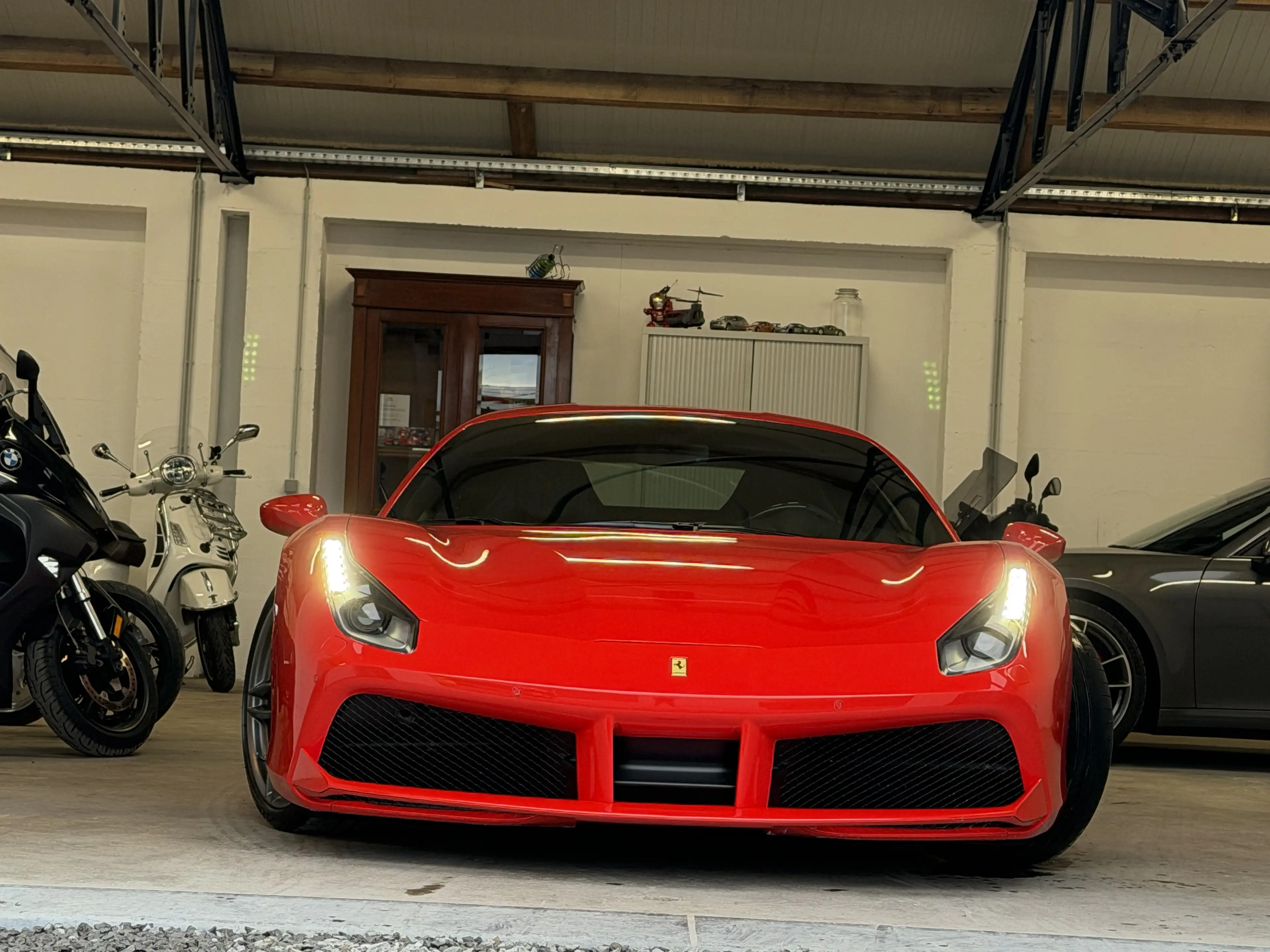Ferrari 488 488 GTB 3.9 Turbo V8 F1 — photo 8