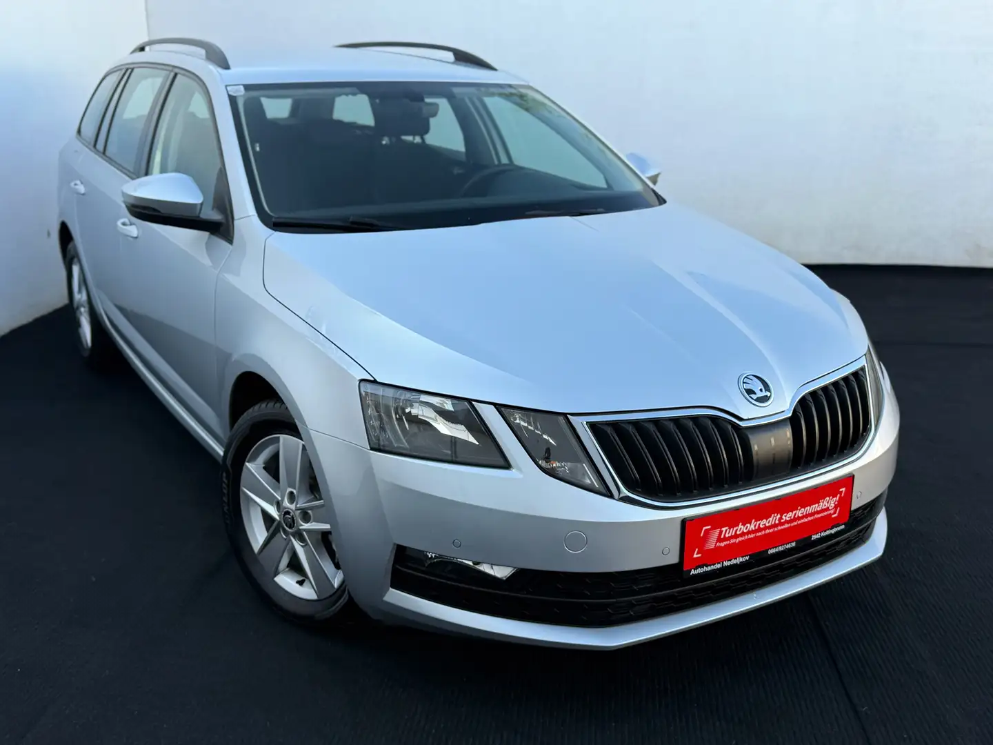 Skoda Octavia Combi Ambition TDI //1.BESITZ// Argent - 1