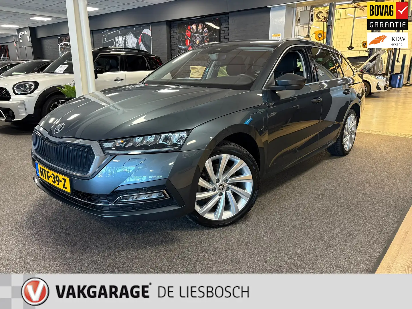 Skoda Octavia Combi 1.4 TSI iV PHEV Business Edition Plus Grijs - 1