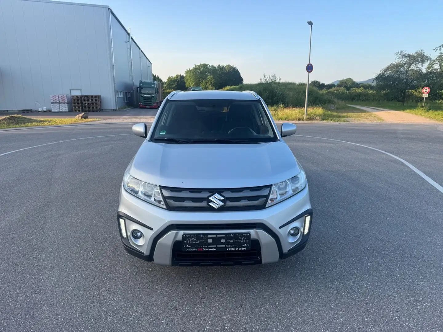 Suzuki Vitara 1.6 Club 4x2*NAVI*KAMERA*EURO 6 - 2