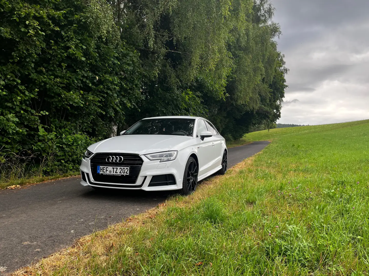Audi A3 Limousine 8v Bílá - 1
