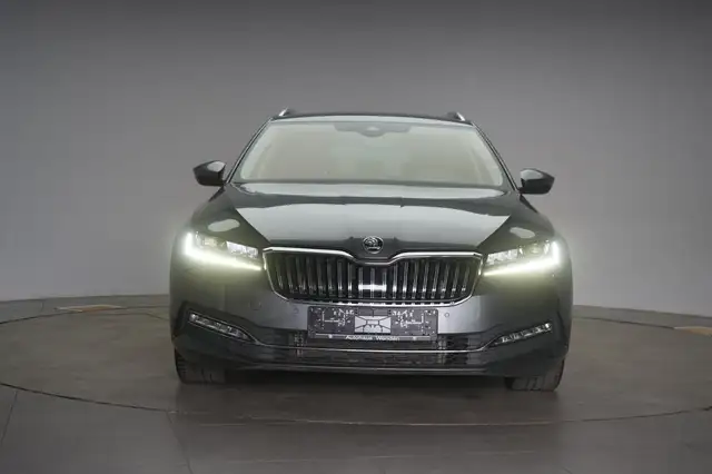 Skoda Superb view 2
