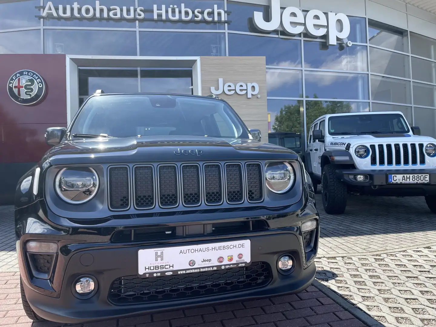 Jeep Renegade 4xe S PHEV Plug-In-Hybrid Schwarz - 1