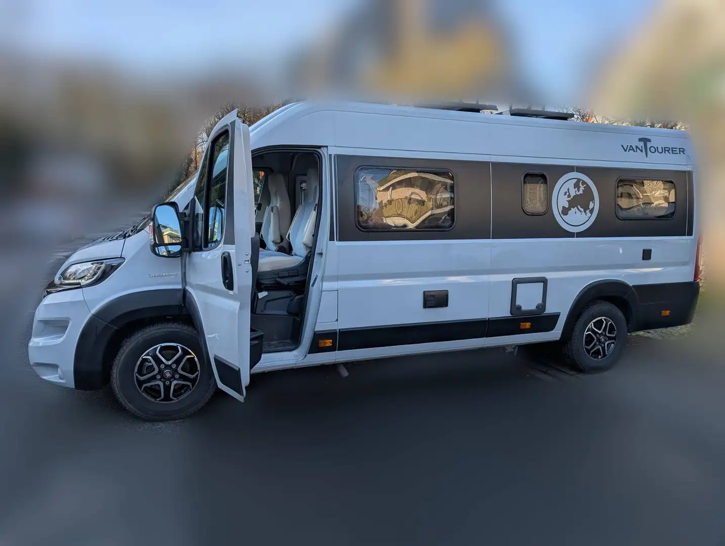 Caravans-Wohnm Knaus Vantourer 630L - Deluxe Längsschläfer - 9x Automatik Grau - 1