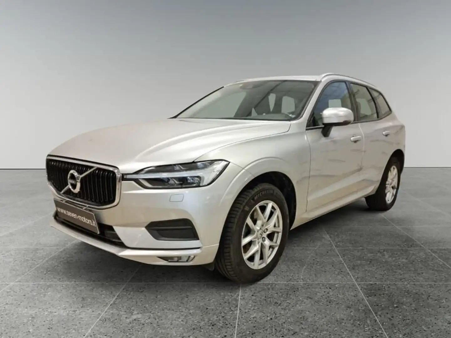 Volvo XC60 B5 AWD Geartronic Business Plus Gris - 1