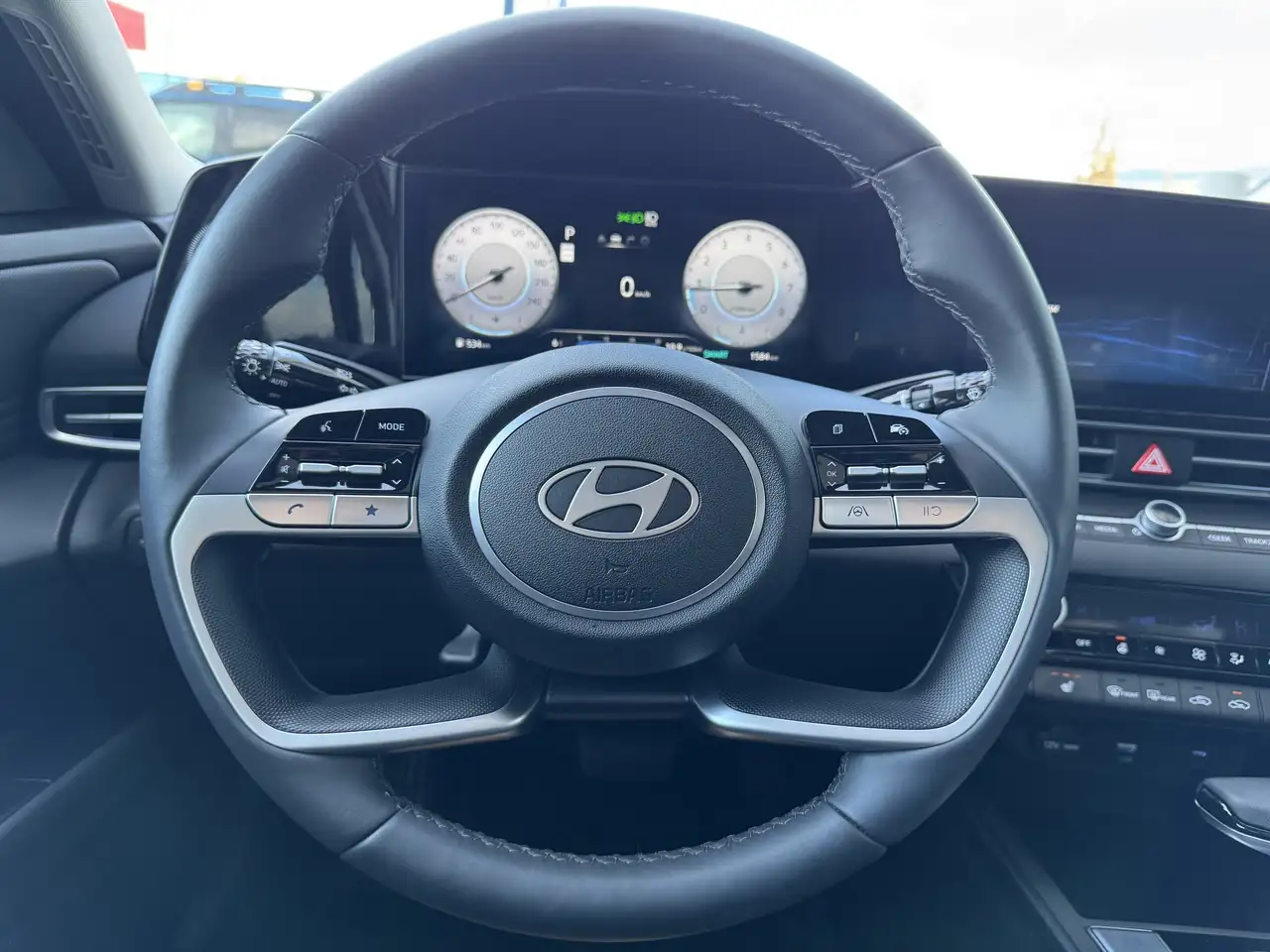 Hyundai ELANTRA снимка Hyundai ELANTRA
