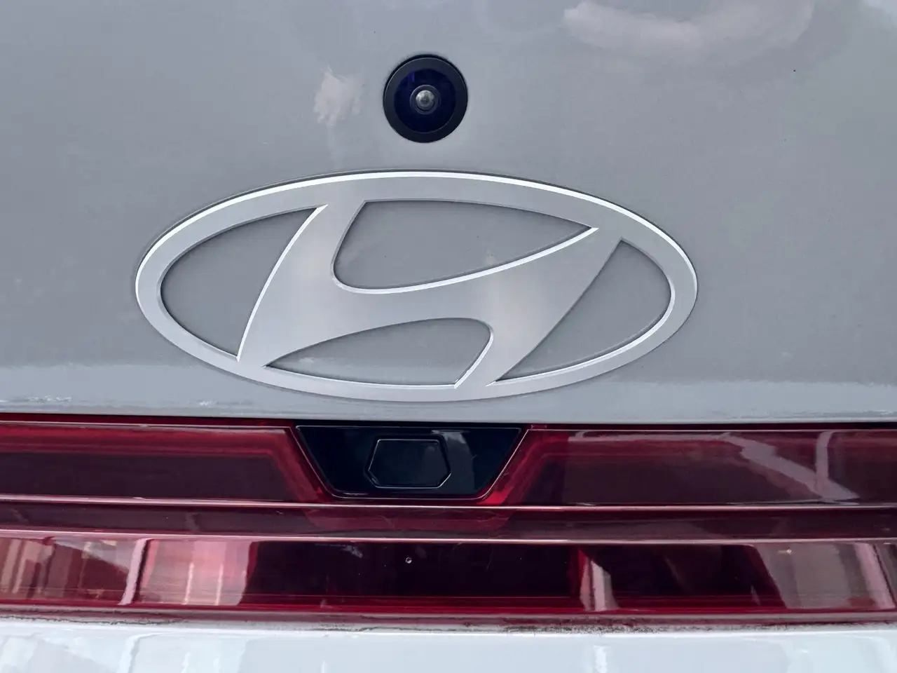 Hyundai ELANTRA снимка Hyundai ELANTRA